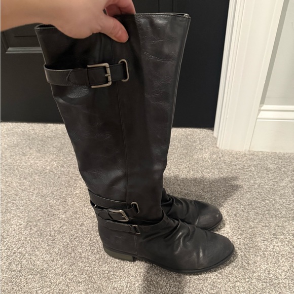 Diba Shoes - Women’s diba knee high black boots. Size 8.5 8 1/2